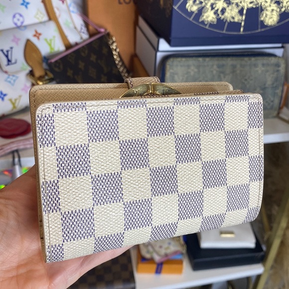 Louis Vuitton Handbags - Louis Vuitton Damier Azur Kisslock Wallet